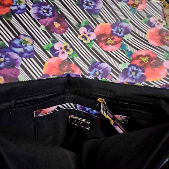 💥3/$25💥 NWOT ALDO FLORAL + STRIPED ENVELOPE CROSSBODY/CLUTCH - Picture 11 of 13